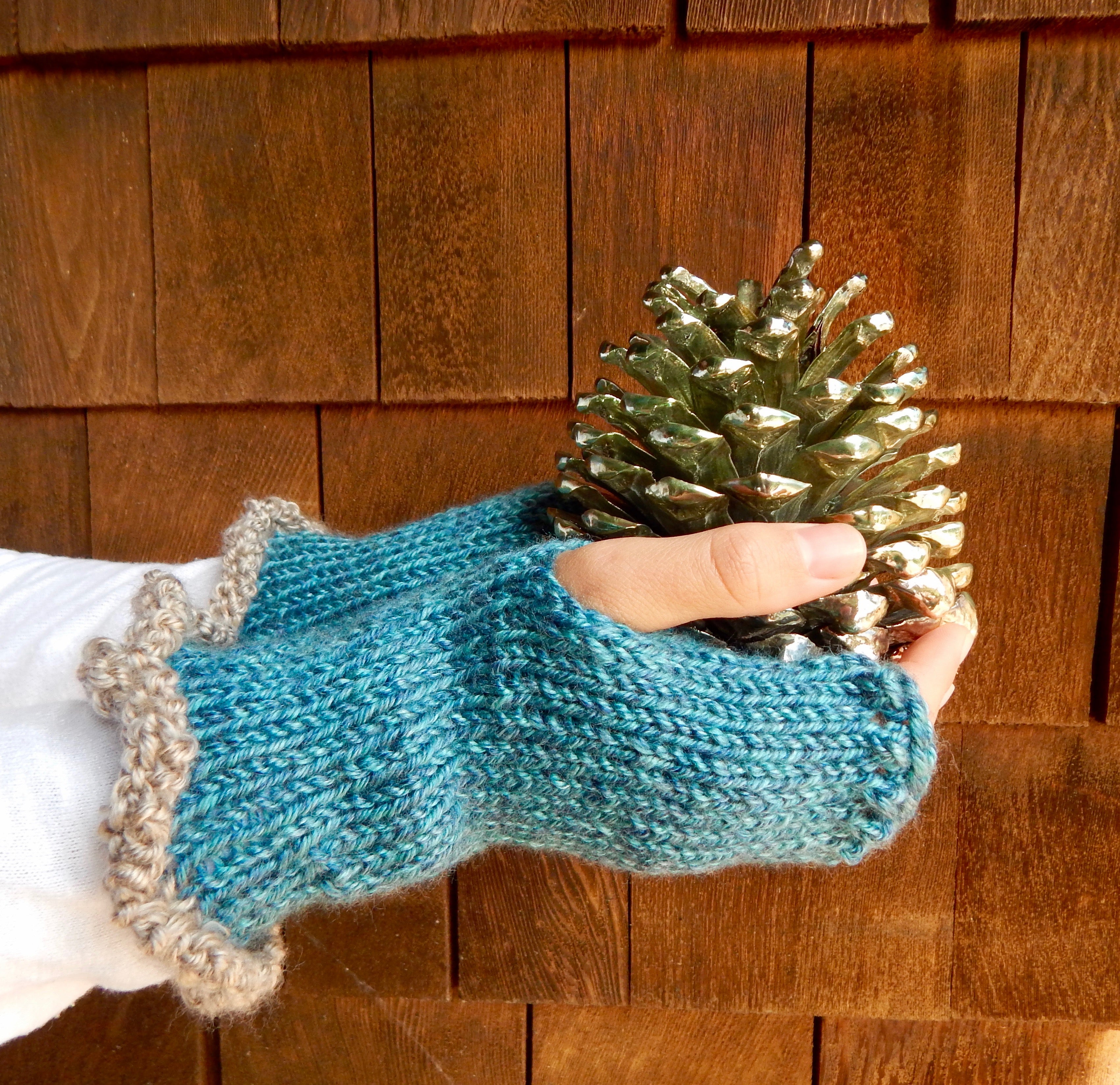 Fingerless Gloves  with Ruffled Wrist in Teal