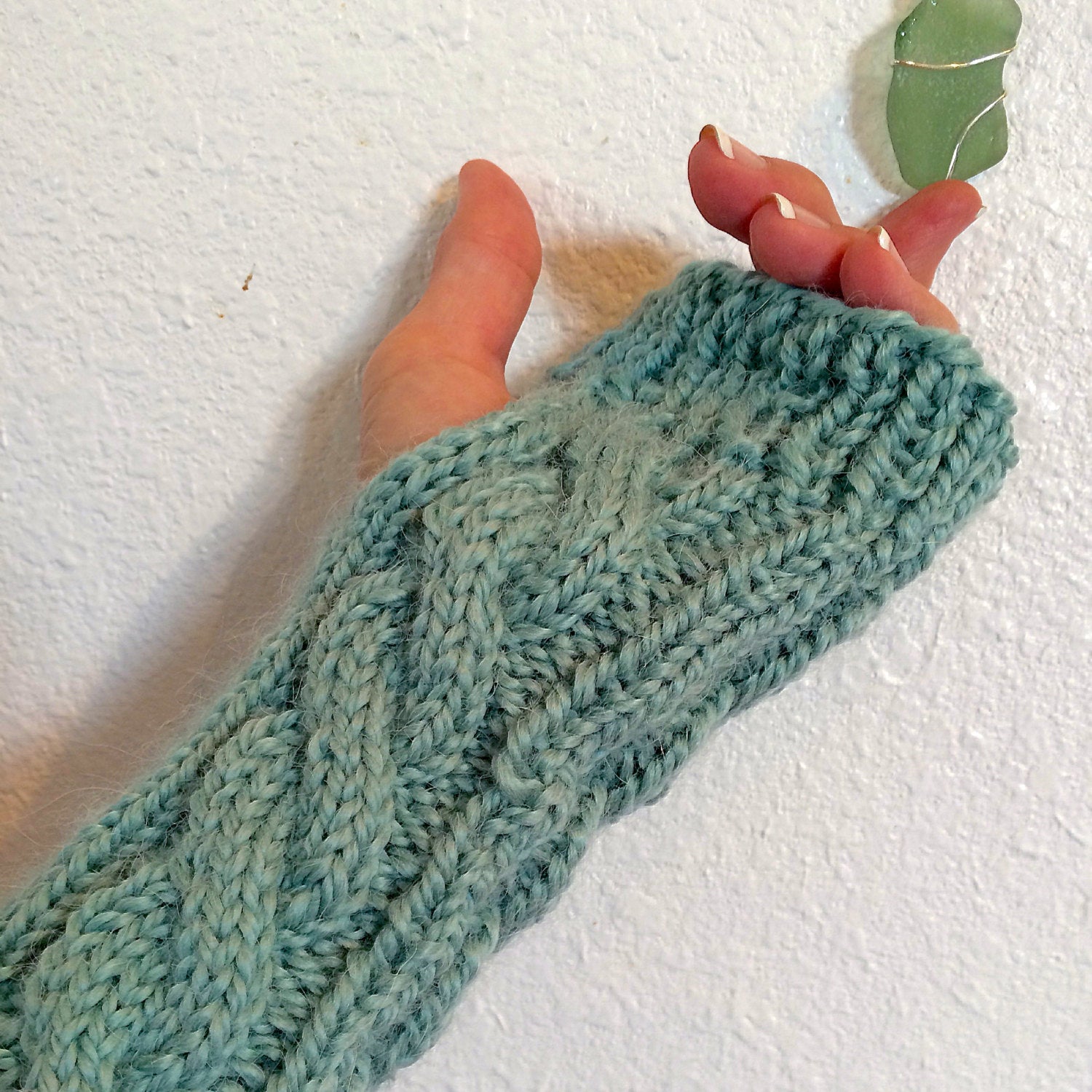 Fingerless Gloves in the color Mint